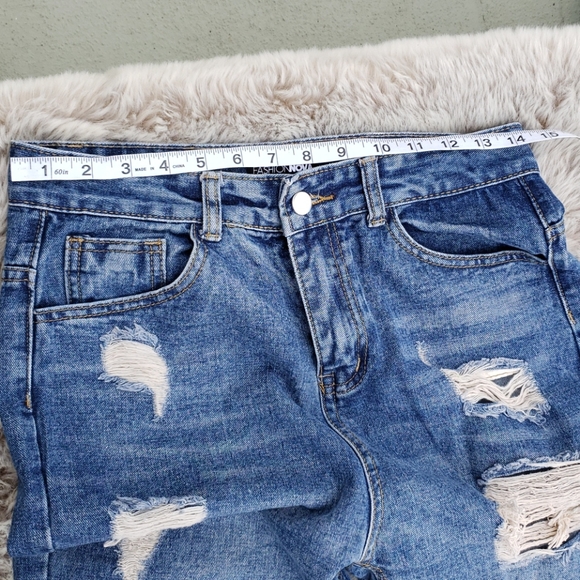 Classic 90’s Bootcut Jeans - Picture 6 of 6